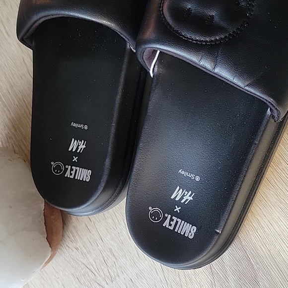 Smiley x H&M Padded Slides - Picture 3 of 8